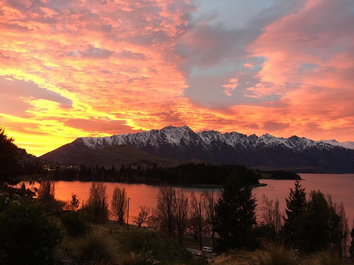 Highview Apartments Queenstown Exteriör bild